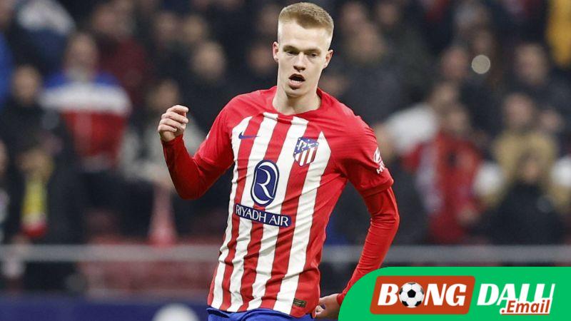 Arthur Vermeeren được khuyên tránh xa MU và Chelsea