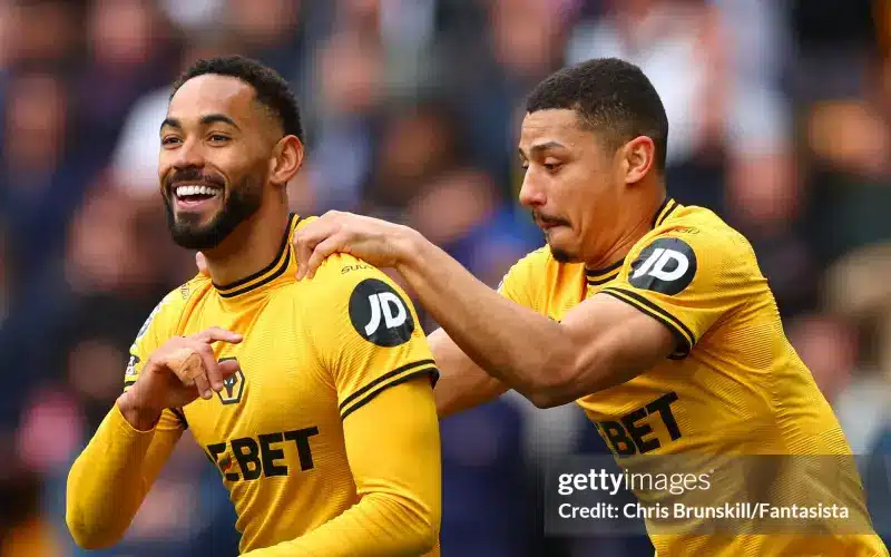 Wolves khả năng cao trụ hạng sau trận thắng Spurs.